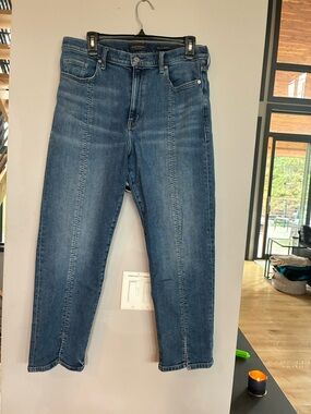 Banana Republic 31 High-Rise Straight Jeans in Medium Blue Denim